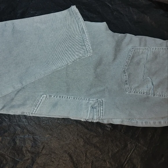 American Eagle Outfitters Gray Cargo Pants Relaxed Fit - Picture 4 of 4